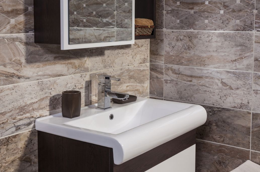 卫生间用台上盆好还是台下盆好